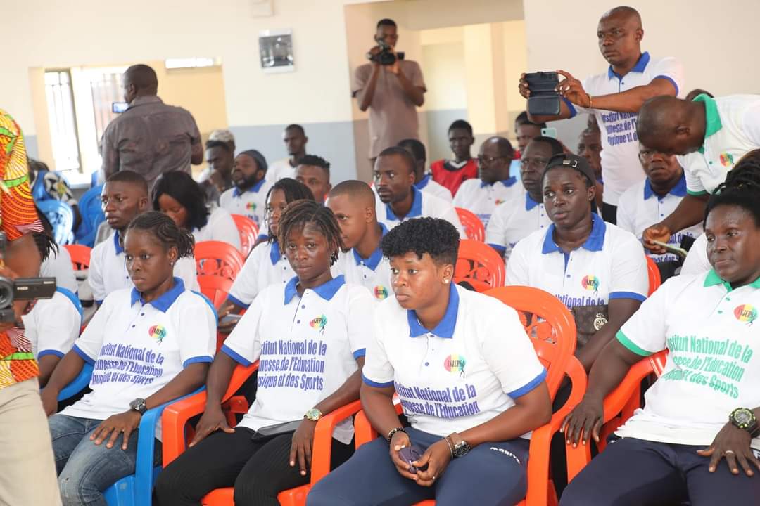 Développement du sport à la base : les cadres techniques de football entament un séminaire de formation au centre technique de football de Nongo