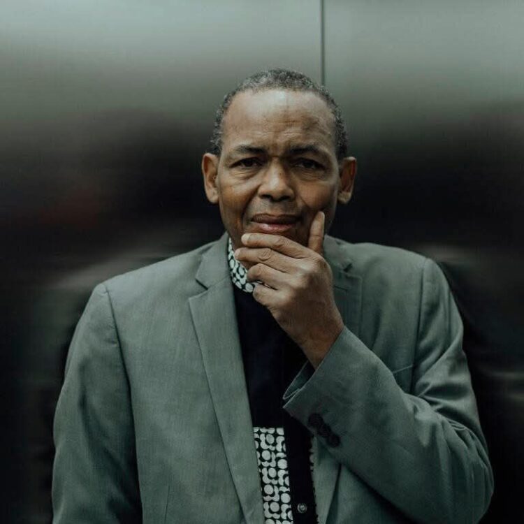 Thierno Monénembo : L’impartialité et la sagesse d’un écrivain engagé et contreversé.